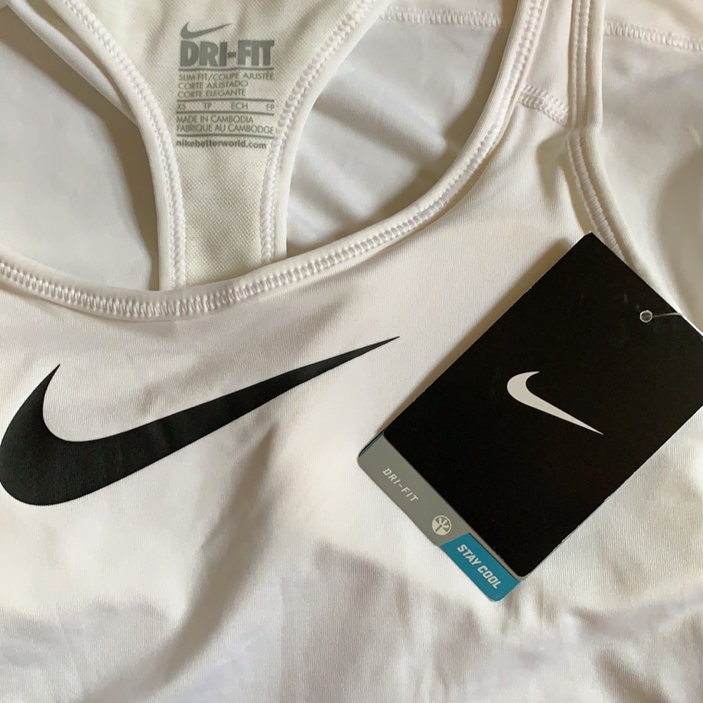 Nike top - Picture 7 of 7